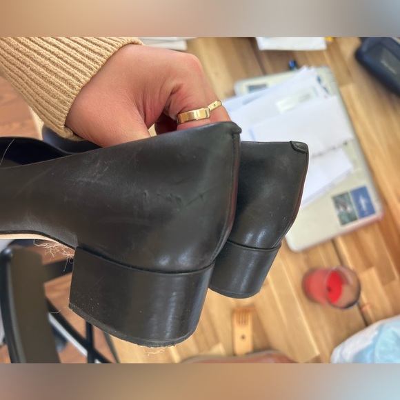 Clark’s black leather kitten heels size 10 - Picture 6 of 6